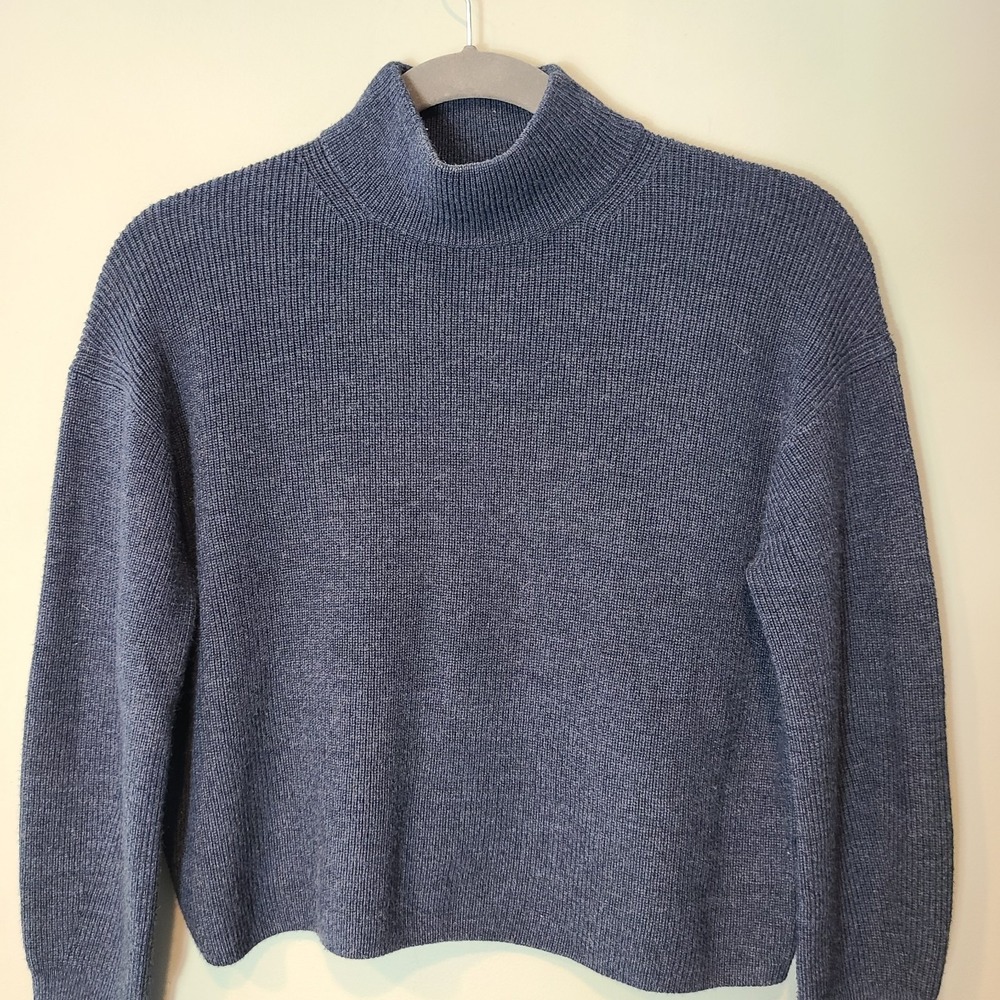 Lululemon Merino Wool-Blend Rib Turtleneck Sweater Size 8 Crop Blue Minimalist - Picture 2 of 9
